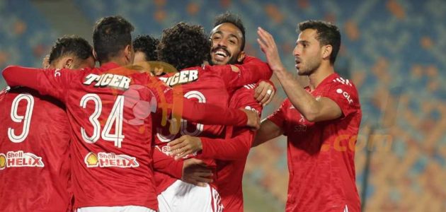 تشكيل الأهلي – هاني يجاور ربيعة في الدفاع.. وعودة طاهر وأيمن للقائمة أمام الزمالك