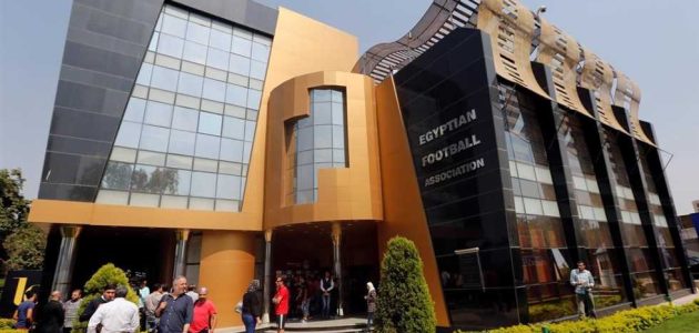 رئيس لجنة الانضباط يتمسك بالاستقالة رغم بيان اتحاد الكرة