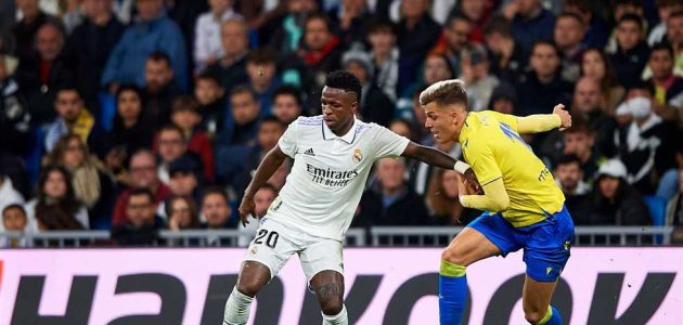 لاعب قادش يكشف كيف هدد فينيسيوس بورقة “المونديال” في الصدام الساخن